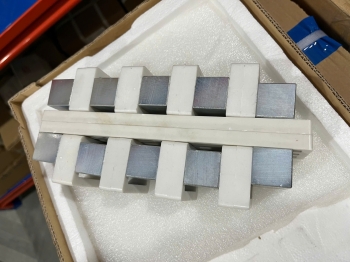 Nam châm L50x25x25mm - Zn