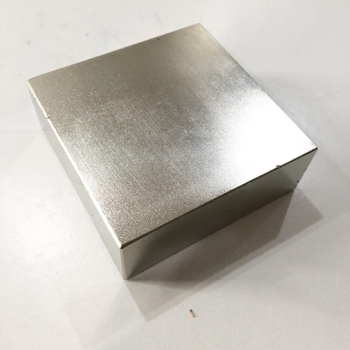 Nam châm L50x50x25mm